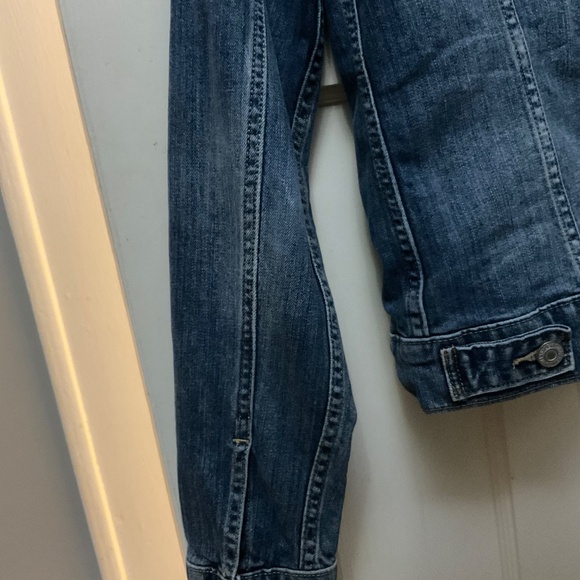 Levi’s Jean Jacket Size Medium - Picture 10 of 14